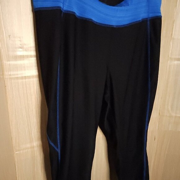 Xersion Blue Black Capri Leggings Large - Picture 5 of 9